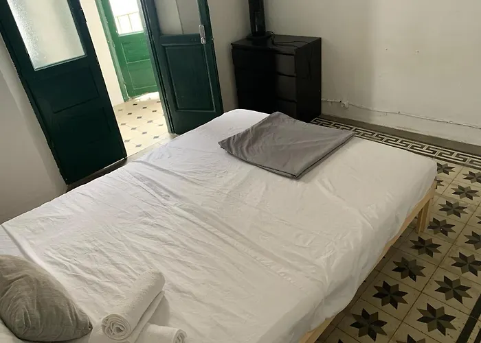 Maria Magdalena - Room 8